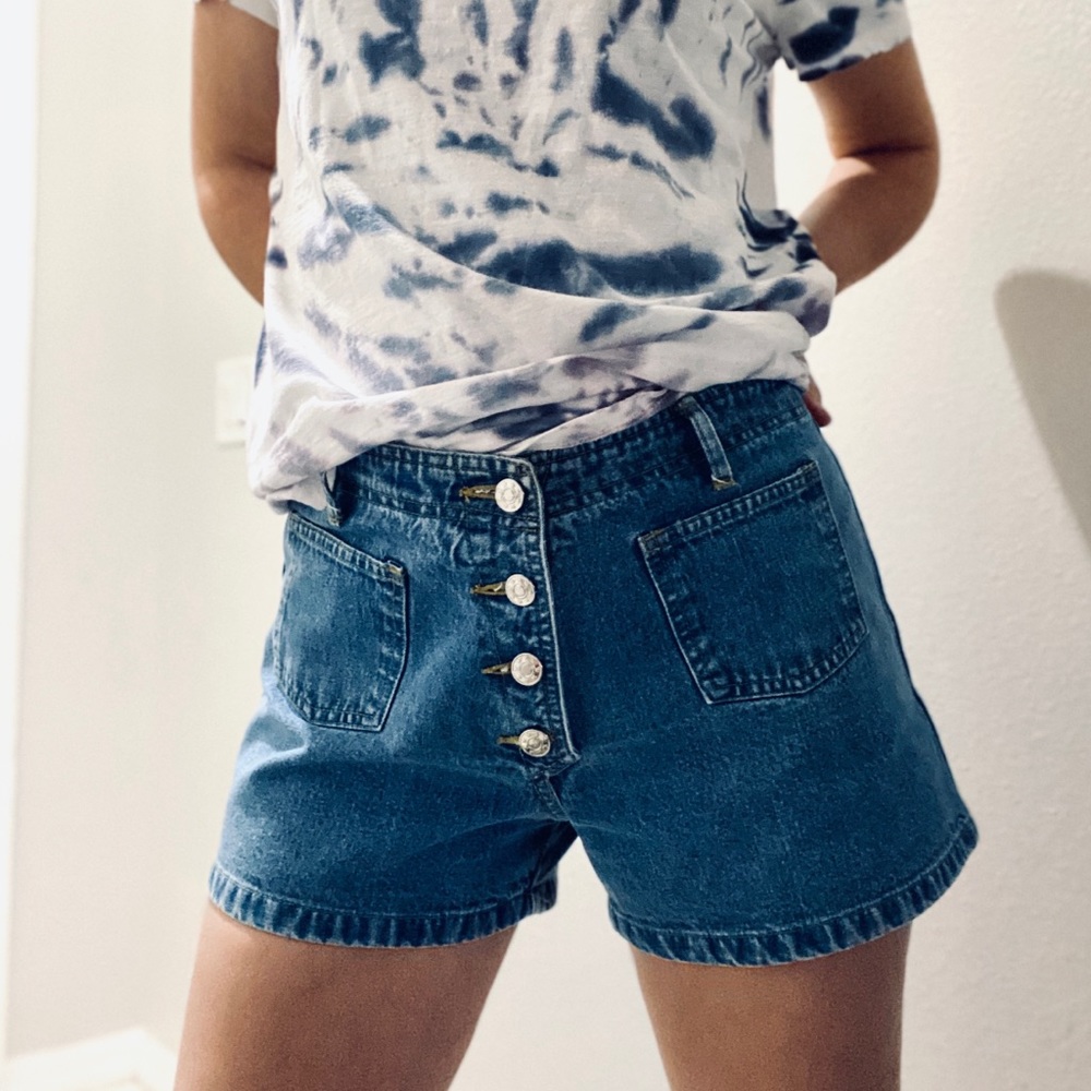 Vintagey button up shorts